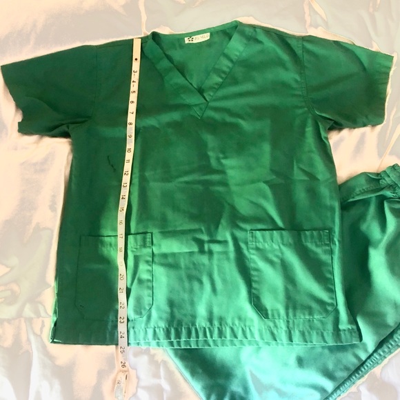 Turquoise Scrubs - Picture 4 of 6